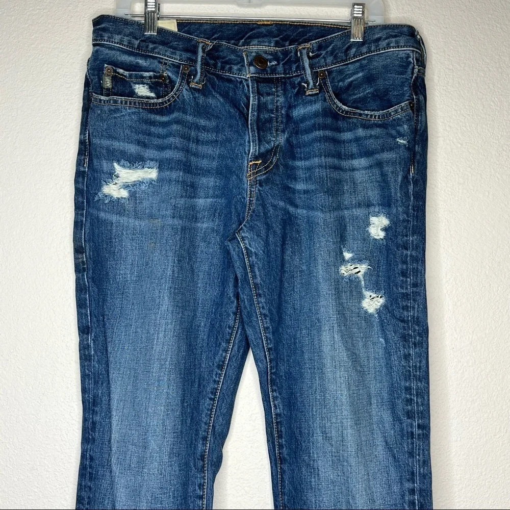 Abercrombie & Fitch Distressed‎ Jeans